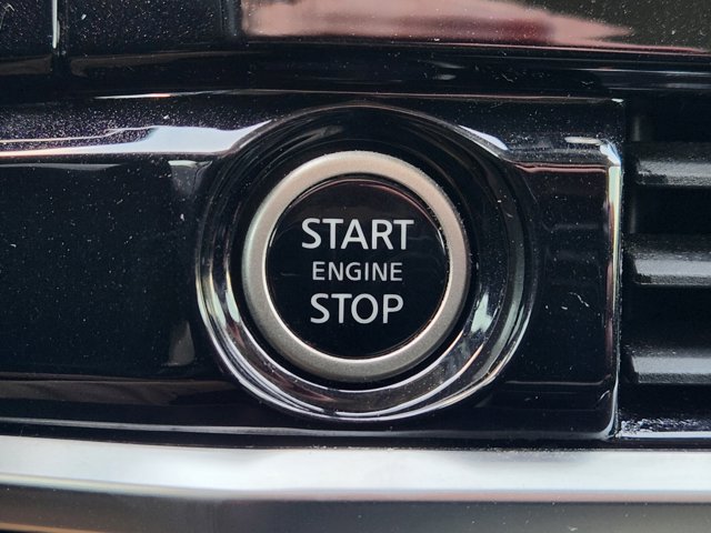 Vehicle image 17 of 31