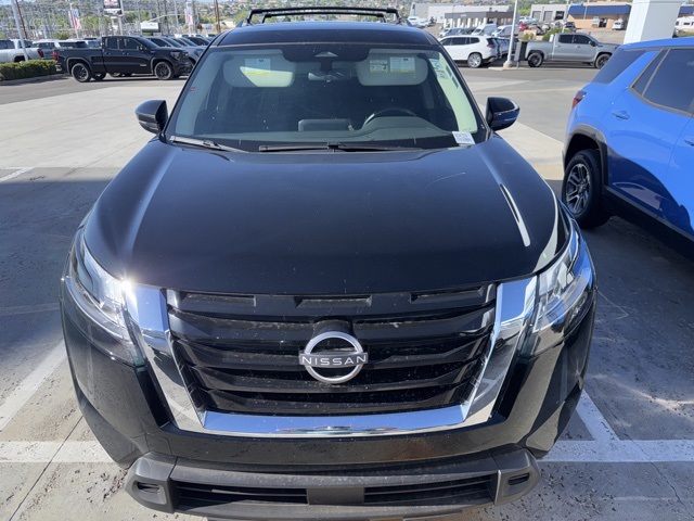 Vehicle image 2 of 3