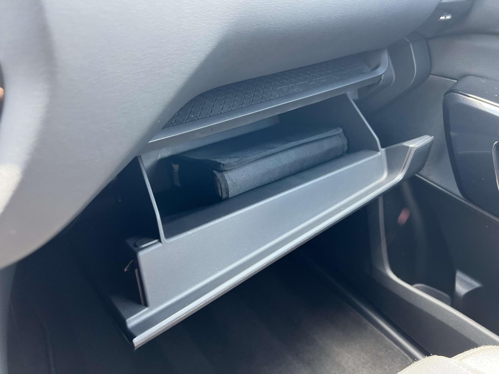 Vehicle image 23 of 36