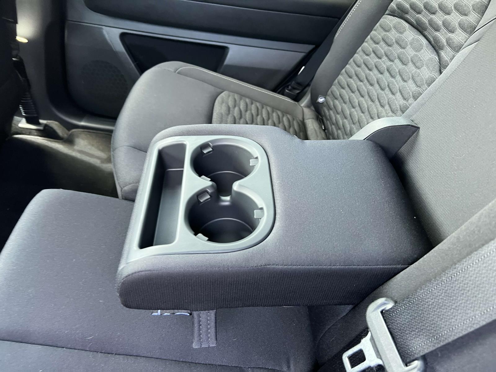 Vehicle image 18 of 36