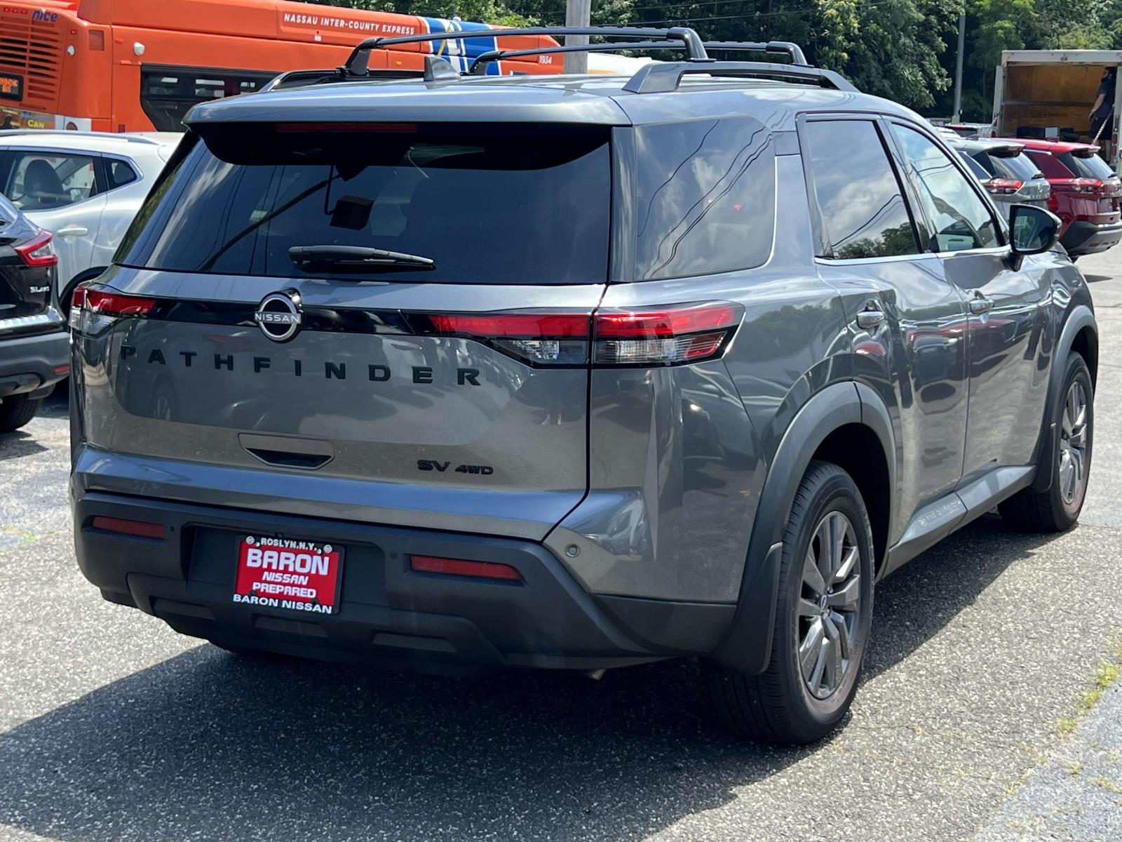 Vehicle image 4 of 36