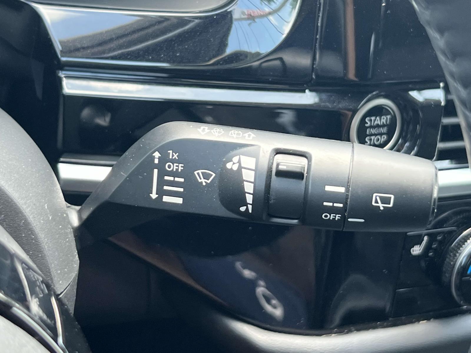 Vehicle image 28 of 36