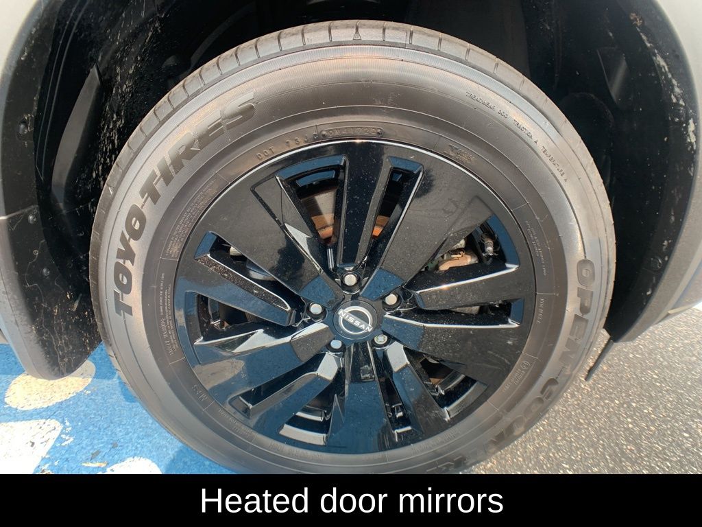 Vehicle image 9 of 36