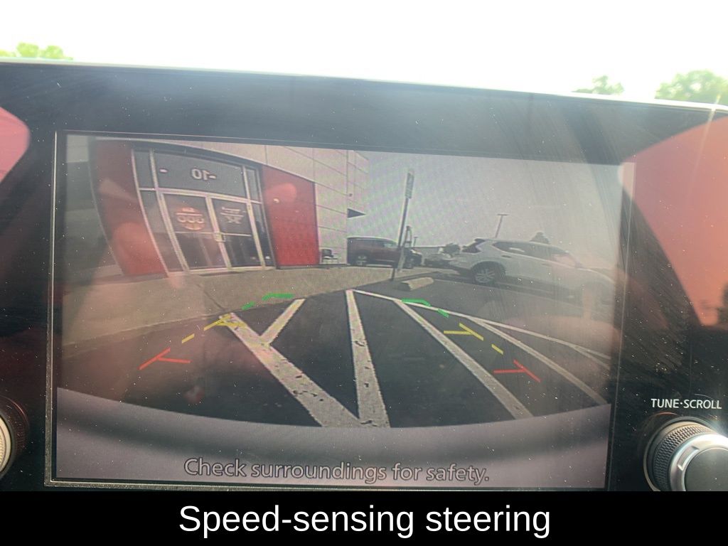 Vehicle image 22 of 36