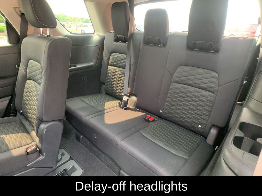 Vehicle image 15 of 36