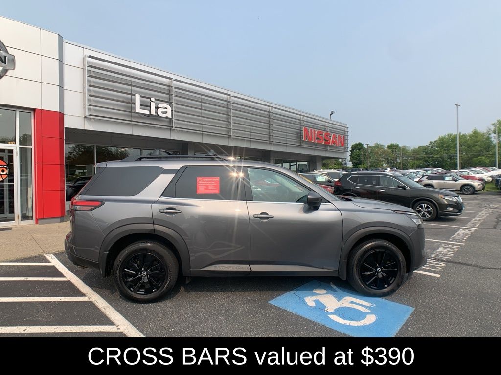 Vehicle image 4 of 36