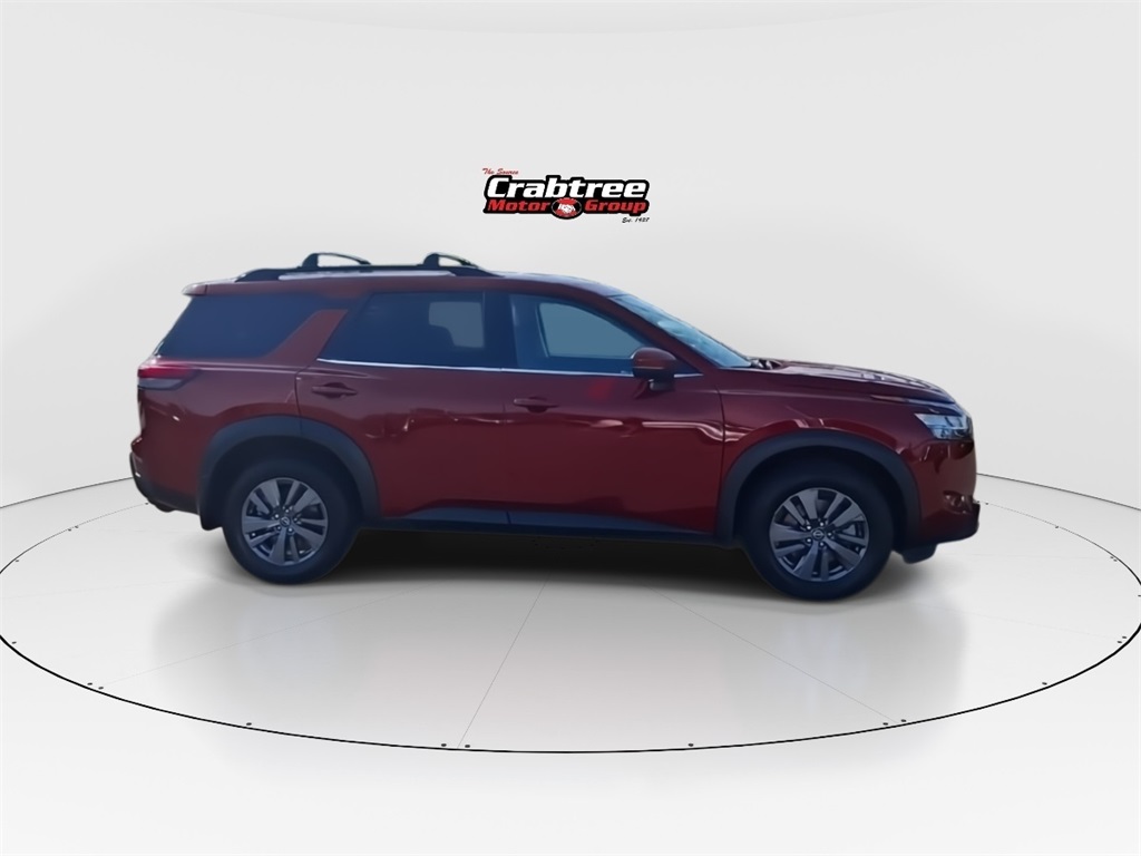 Vehicle image 5 of 24