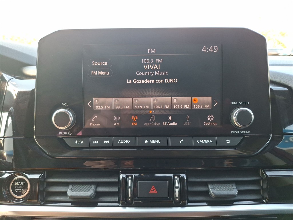 Vehicle image 18 of 24