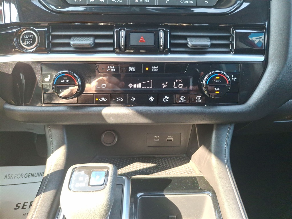 Vehicle image 20 of 24