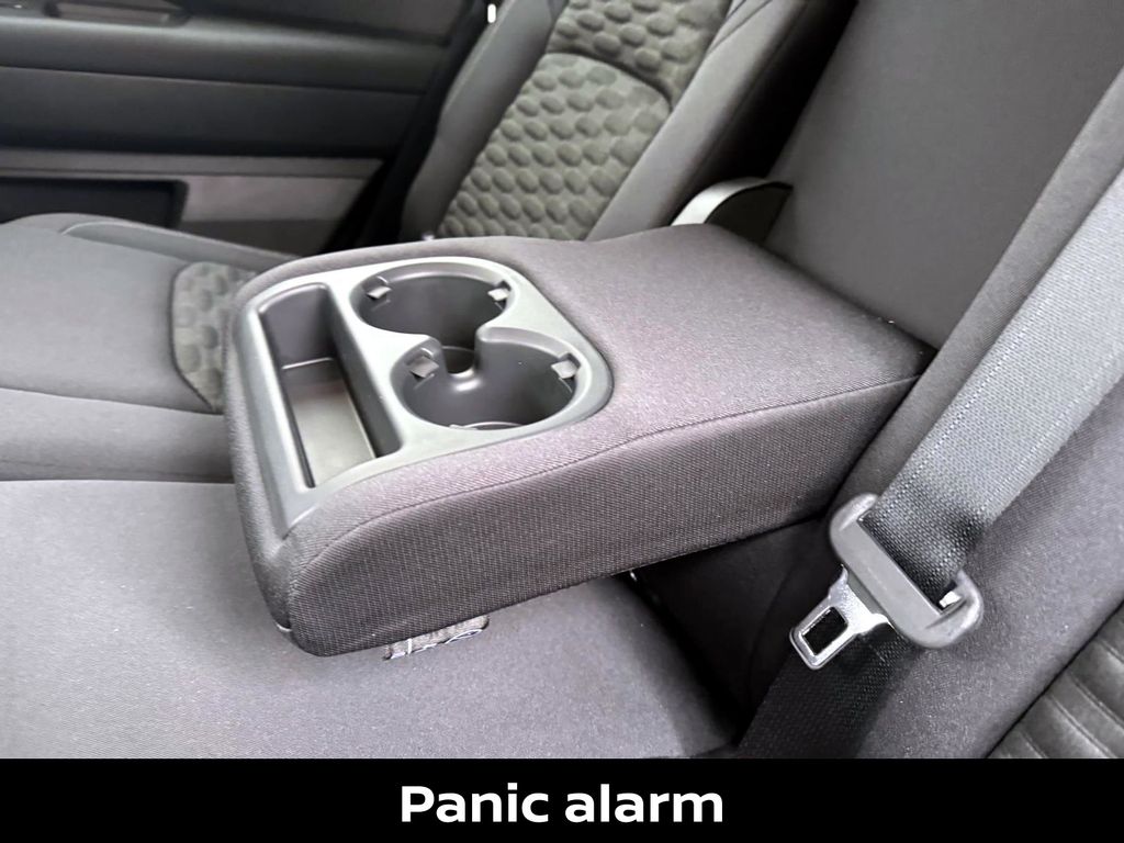 Vehicle image 15 of 42