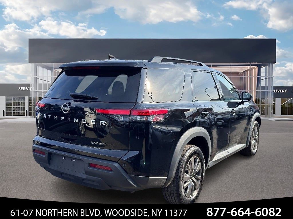 Vehicle image 5 of 40