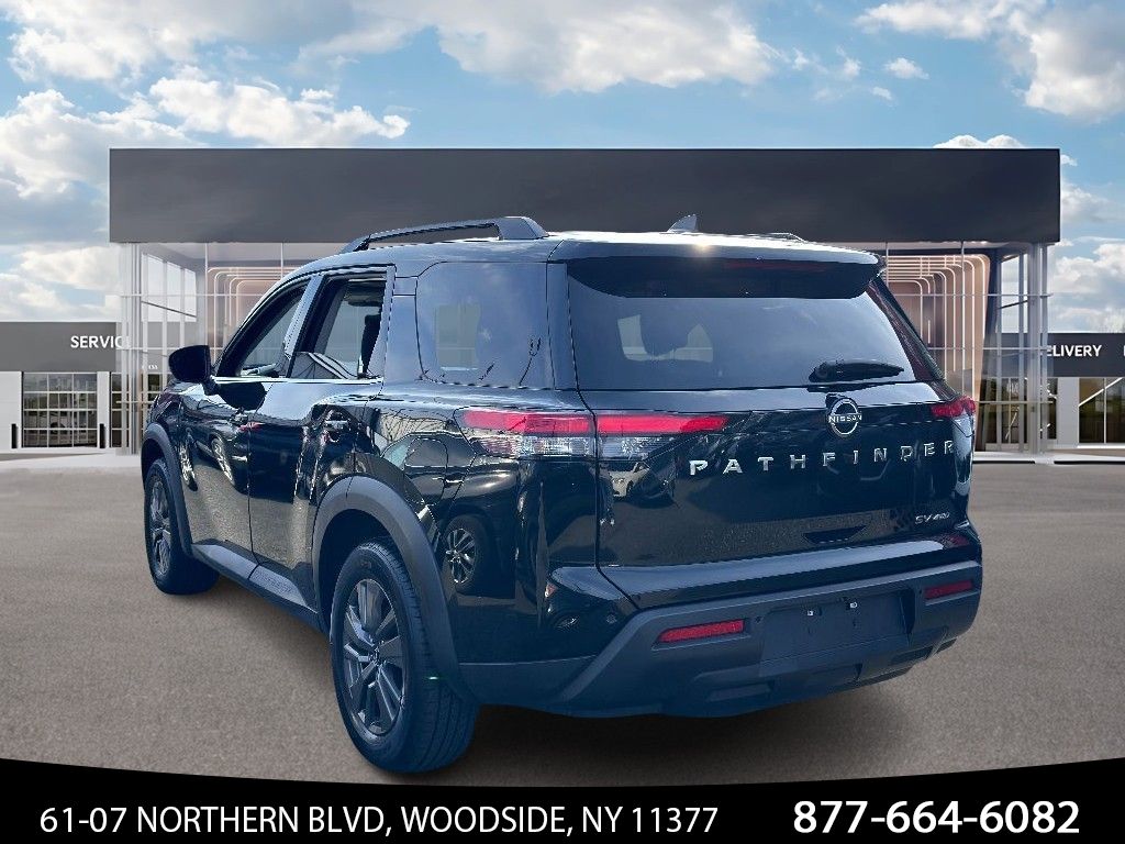 Vehicle image 7 of 40