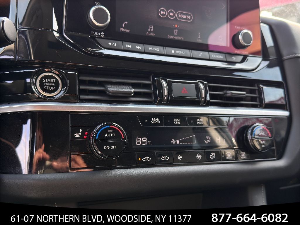 Vehicle image 14 of 40