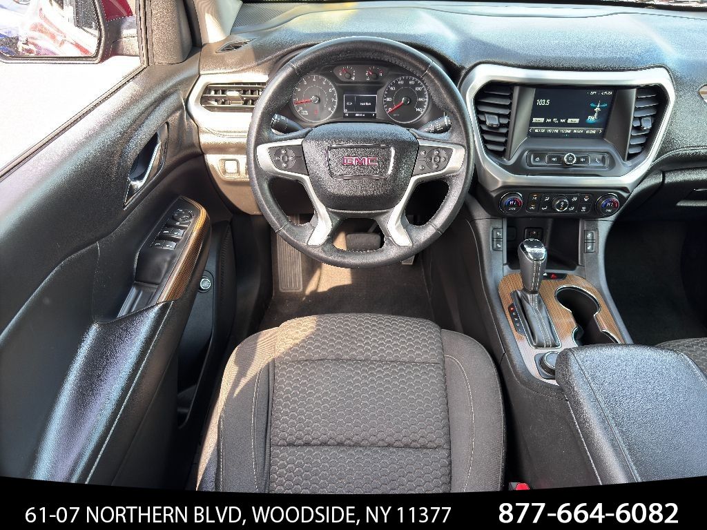 Vehicle image 17 of 40