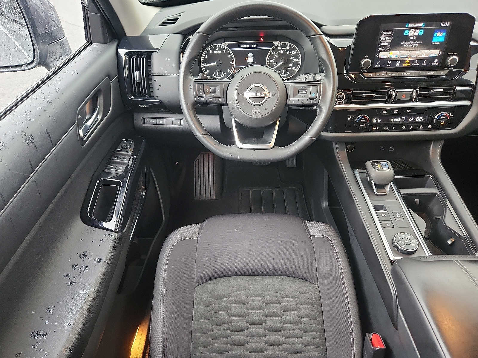 Vehicle image 12 of 30