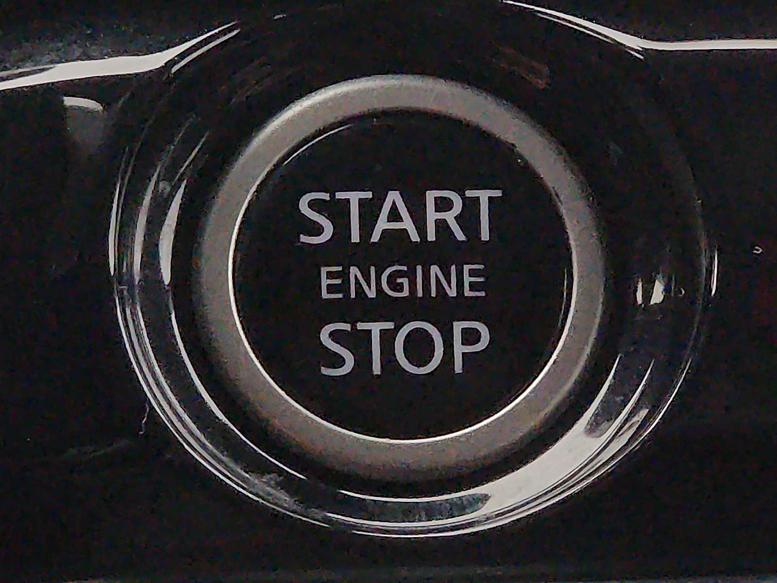 Vehicle image 28 of 30