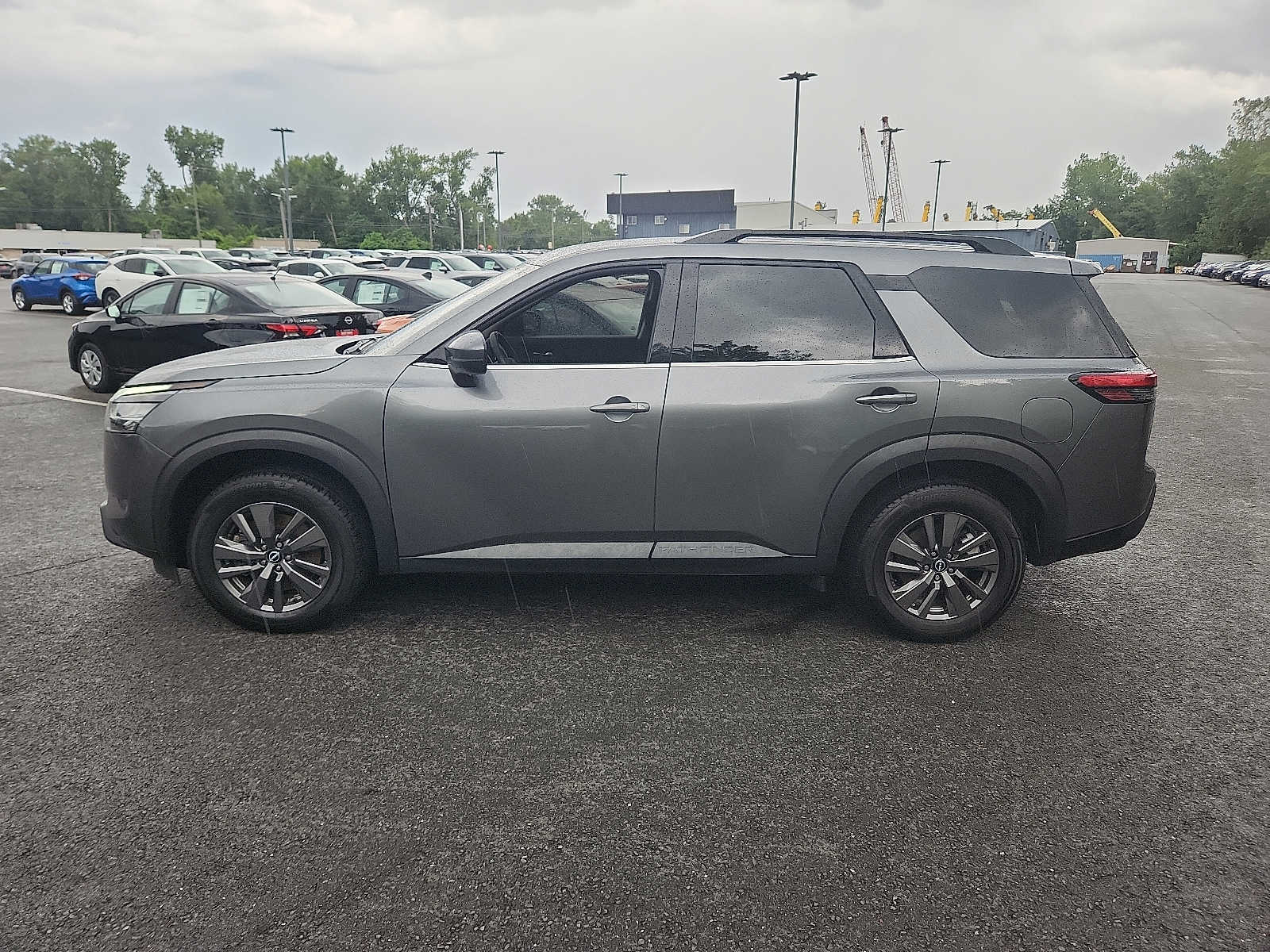 Vehicle image 7 of 30
