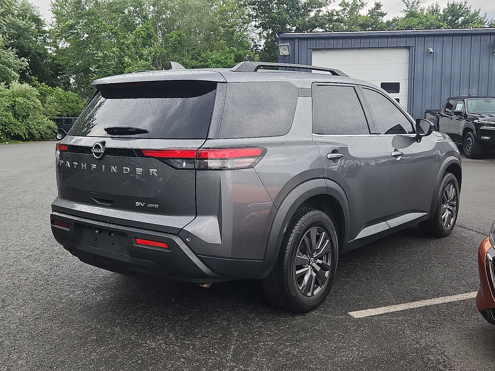 Vehicle image 4 of 30