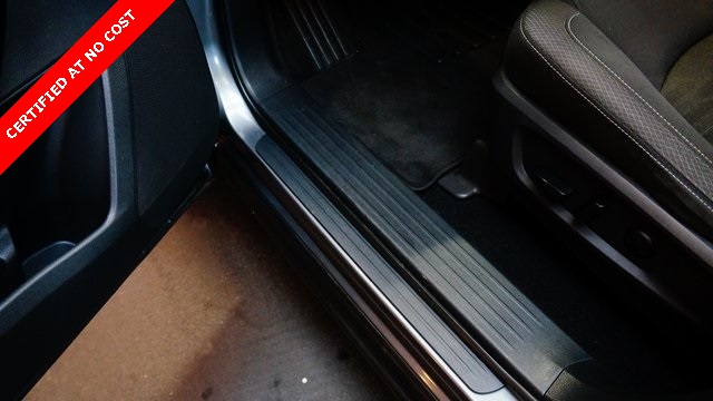 Vehicle image 30 of 93