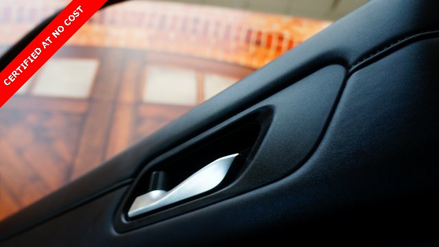 Vehicle image 28 of 93