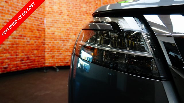 Vehicle image 69 of 93