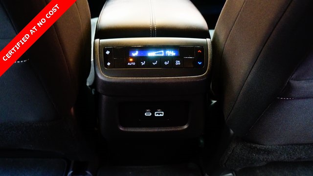 Vehicle image 38 of 93