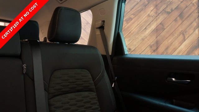 Vehicle image 61 of 93