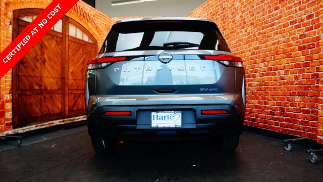 Vehicle image 9 of 93