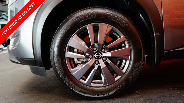 Vehicle image 75 of 93