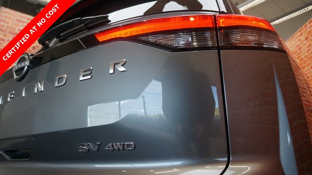 Vehicle image 47 of 93