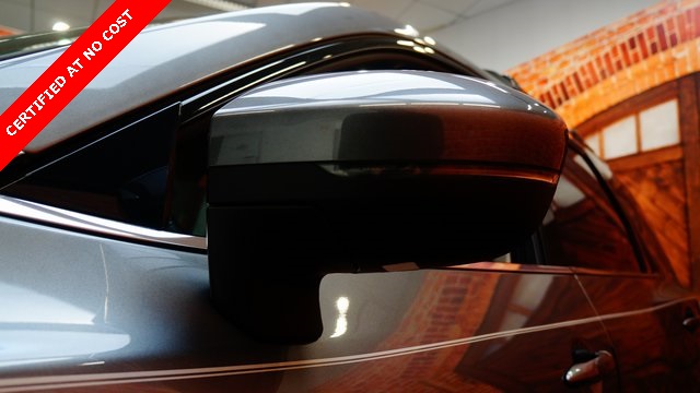 Vehicle image 76 of 93