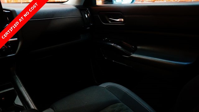 Vehicle image 36 of 93