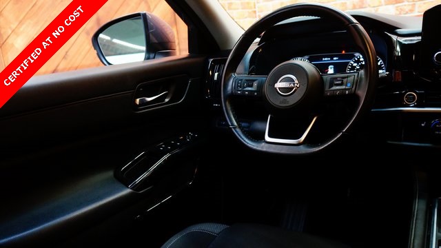 Vehicle image 34 of 93