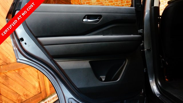 Vehicle image 41 of 93