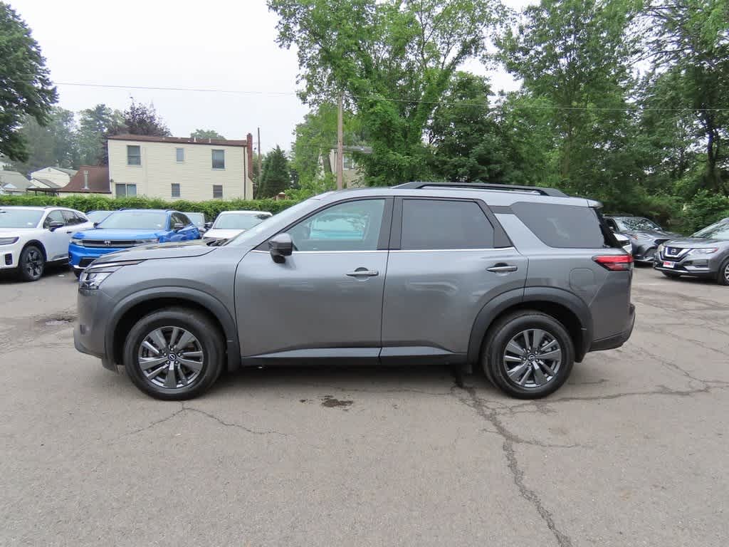 Vehicle image 5 of 27