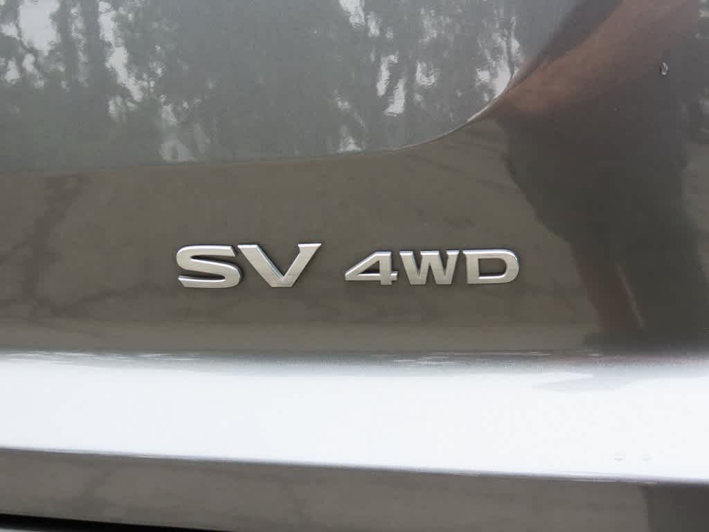 Vehicle image 19 of 27