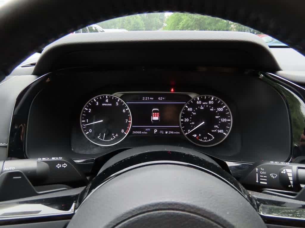 Vehicle image 18 of 27
