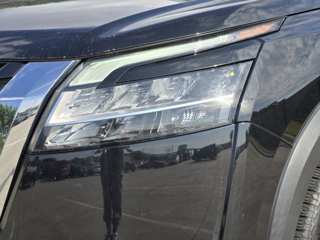 Vehicle image 28 of 31