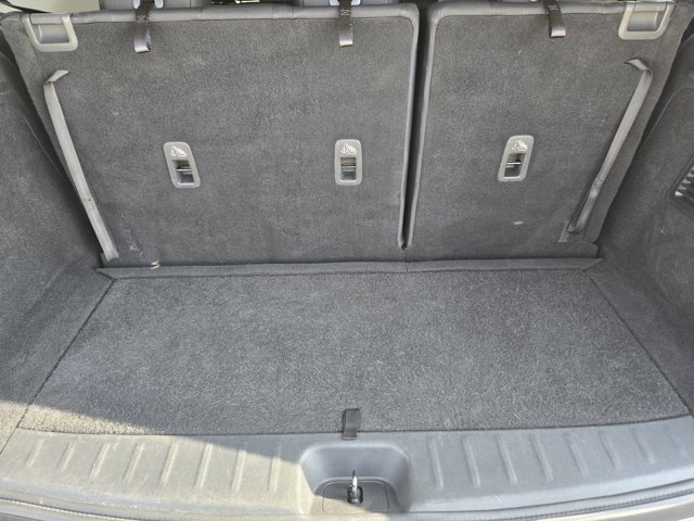 Vehicle image 12 of 31