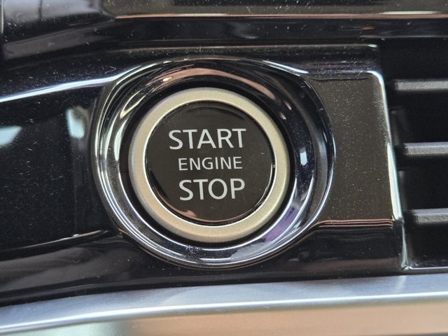 Vehicle image 19 of 31
