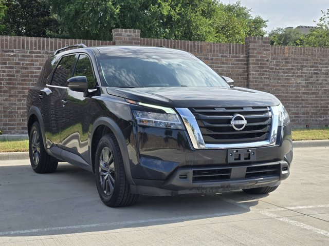 Vehicle image 3 of 31