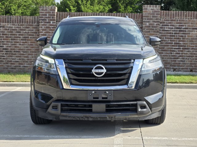 Vehicle image 2 of 31