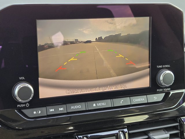 Vehicle image 20 of 31