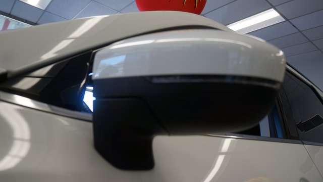 Vehicle image 75 of 92