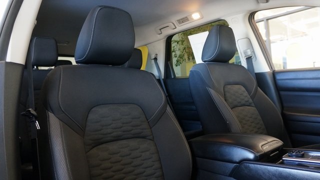Vehicle image 53 of 92