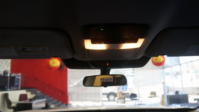 Vehicle image 32 of 92