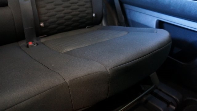 Vehicle image 60 of 92