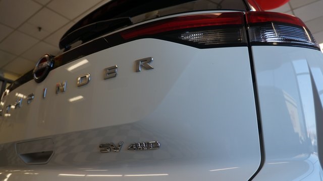 Vehicle image 46 of 92