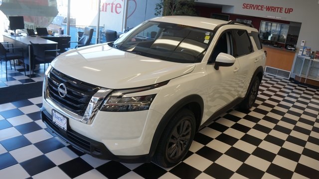 Vehicle image 1 of 92