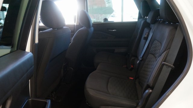 Vehicle image 31 of 92